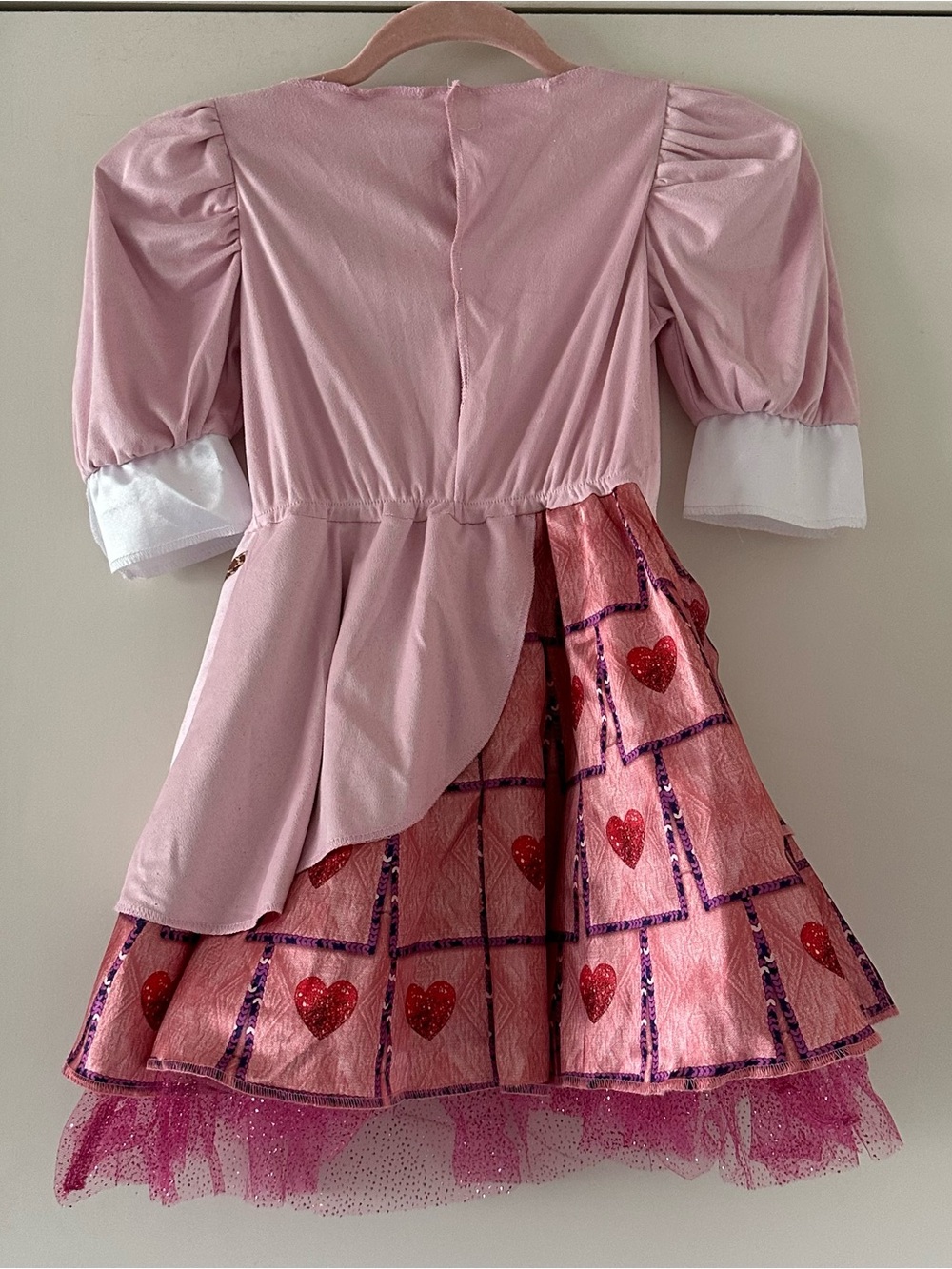 Disney Descendants: The Rise of Red Bridget Pink Heart Girls Costume    SZ 4-6X - Picture 5 of 5